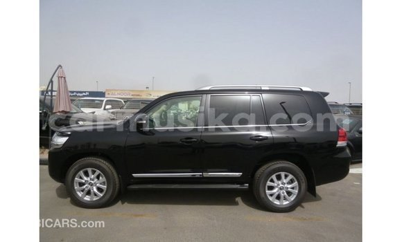 Tenga Imported Toyota Land Cruiser Nhema Mota in Import - Dubai in Harare Tenga Imported Toyota Land Cruiser Nhema Mota in Import - Dubai in Harare