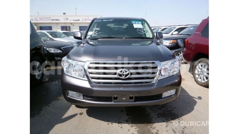 Big with watermark toyota land cruiser harare import dubai 12995