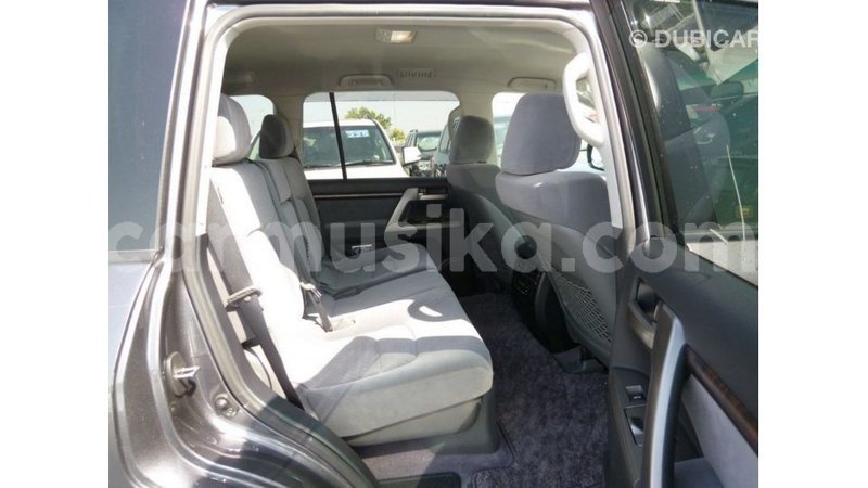 Big with watermark toyota land cruiser harare import dubai 12995