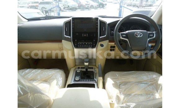 Tenga Imported Toyota Land Cruiser Nhema Mota in Import - Dubai in Harare Tenga Imported Toyota Land Cruiser Nhema Mota in Import - Dubai in Harare