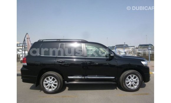 Tenga Imported Toyota Land Cruiser Nhema Mota in Import - Dubai in Harare Tenga Imported Toyota Land Cruiser Nhema Mota in Import - Dubai in Harare