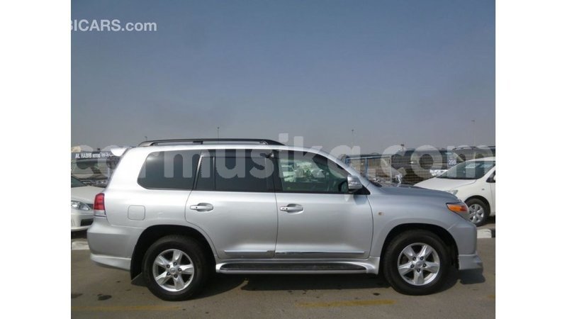 Big with watermark toyota land cruiser harare import dubai 12999