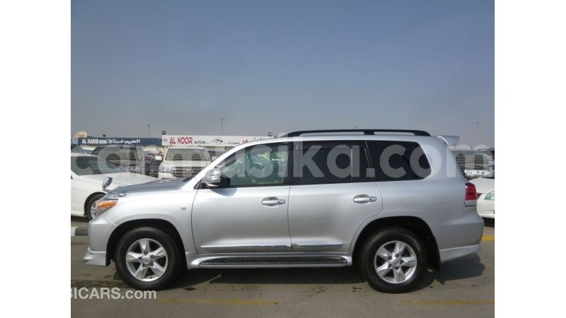 Big with watermark toyota land cruiser harare import dubai 12999