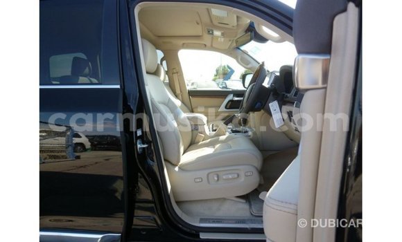 Nunua Imported Toyota Land Cruiser Nyeusi Gari ndani ya Import - Dubai nchini Harare Nunua Imported Toyota Land Cruiser Nyeusi Gari ndani ya Import - Dubai nchini Harare