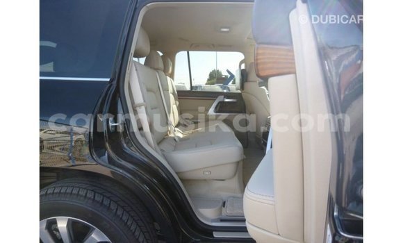 Nunua Imported Toyota Land Cruiser Nyeusi Gari ndani ya Import - Dubai nchini Harare Nunua Imported Toyota Land Cruiser Nyeusi Gari ndani ya Import - Dubai nchini Harare