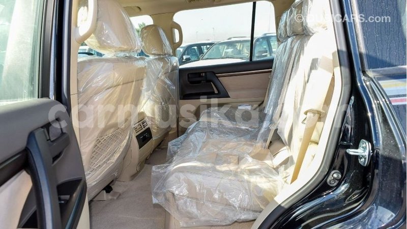 Big with watermark toyota land cruiser harare import dubai 13007