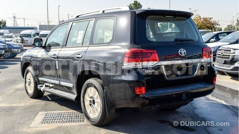 Big with watermark toyota land cruiser harare import dubai 13007