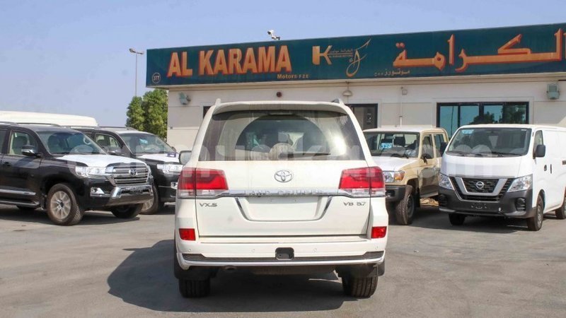 Big with watermark toyota land cruiser harare import dubai 13015