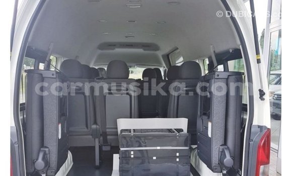Tenga Imported Toyota Hiace Chena Mota in Import - Dubai in Harare Tenga Imported Toyota Hiace Chena Mota in Import - Dubai in Harare