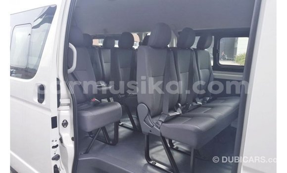 Tenga Imported Toyota Hiace Chena Mota in Import - Dubai in Harare Tenga Imported Toyota Hiace Chena Mota in Import - Dubai in Harare