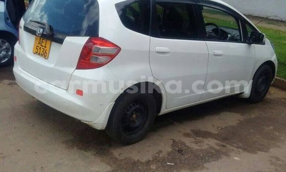Nunua Ilio tumika Honda Fit Nyeupe Gari ndani ya Harare nchini Harare Nunua Ilio tumika Honda Fit Nyeupe Gari ndani ya Harare nchini Harare