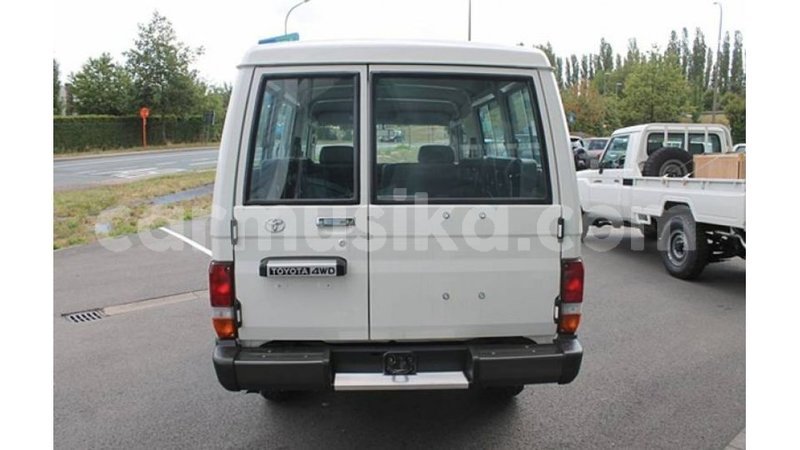 Big with watermark toyota land cruiser harare import dubai 13037