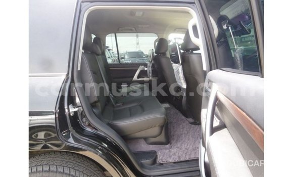 Tenga Imported Toyota Land Cruiser Nhema Mota in Import - Dubai in Harare Tenga Imported Toyota Land Cruiser Nhema Mota in Import - Dubai in Harare