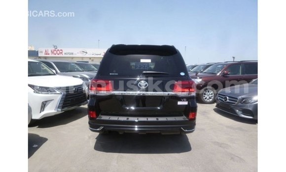 Tenga Imported Toyota Land Cruiser Nhema Mota in Import - Dubai in Harare Tenga Imported Toyota Land Cruiser Nhema Mota in Import - Dubai in Harare