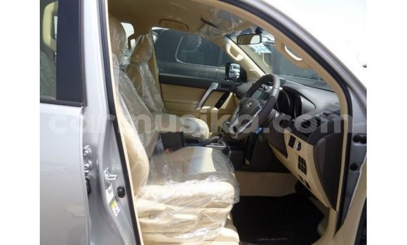 Nunua Imported Toyota Prado Nyingine Gari ndani ya Import - Dubai nchini Harare Nunua Imported Toyota Prado Nyingine Gari ndani ya Import - Dubai nchini Harare