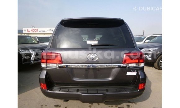 Tenga Imported Toyota Land Cruiser Zvimwe Mota in Import - Dubai in Harare Tenga Imported Toyota Land Cruiser Zvimwe Mota in Import - Dubai in Harare