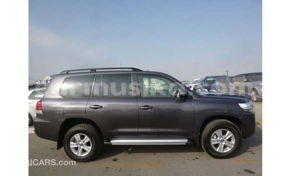 Tenga Imported Toyota Land Cruiser Zvimwe Mota in Import - Dubai in Harare Tenga Imported Toyota Land Cruiser Zvimwe Mota in Import - Dubai in Harare