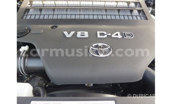 Tenga Imported Toyota Land Cruiser Zvimwe Mota in Import - Dubai in Harare Tenga Imported Toyota Land Cruiser Zvimwe Mota in Import - Dubai in Harare