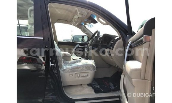 Tenga Imported Toyota Land Cruiser Nhema Mota in Import - Dubai in Harare Tenga Imported Toyota Land Cruiser Nhema Mota in Import - Dubai in Harare
