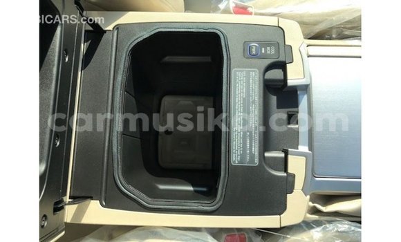 Tenga Imported Toyota Land Cruiser Nhema Mota in Import - Dubai in Harare Tenga Imported Toyota Land Cruiser Nhema Mota in Import - Dubai in Harare