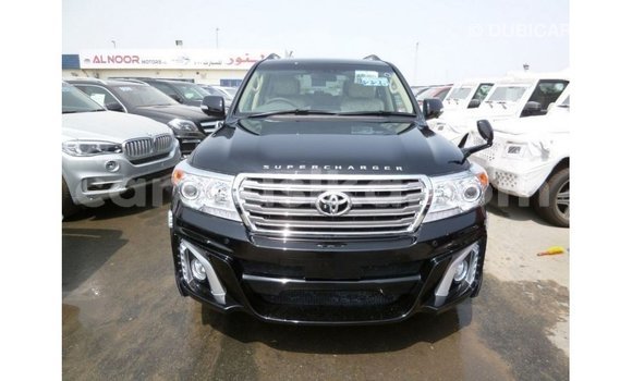 Tenga Imported Toyota Land Cruiser Nhema Mota in Import - Dubai in Harare Tenga Imported Toyota Land Cruiser Nhema Mota in Import - Dubai in Harare
