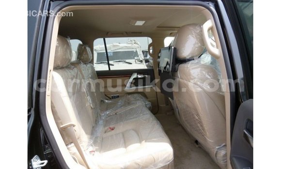 Tenga Imported Toyota Land Cruiser Nhema Mota in Import - Dubai in Harare Tenga Imported Toyota Land Cruiser Nhema Mota in Import - Dubai in Harare