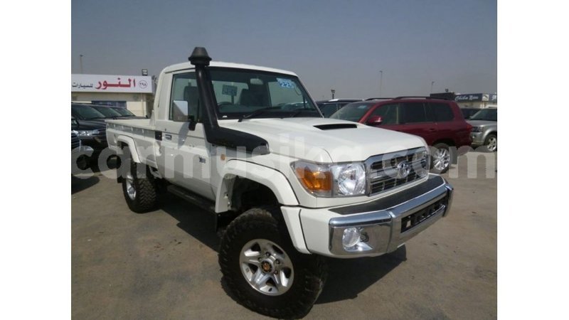 Big with watermark toyota land cruiser harare import dubai 13057