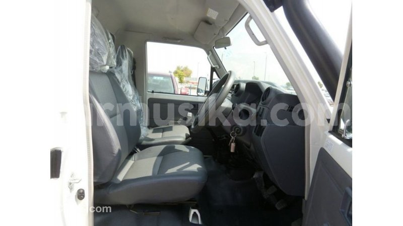 Big with watermark toyota land cruiser harare import dubai 13057