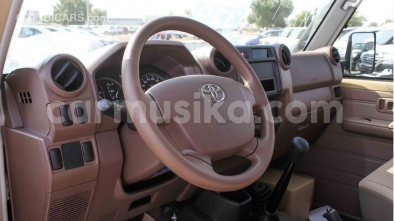 Big with watermark toyota land cruiser harare import dubai 13058