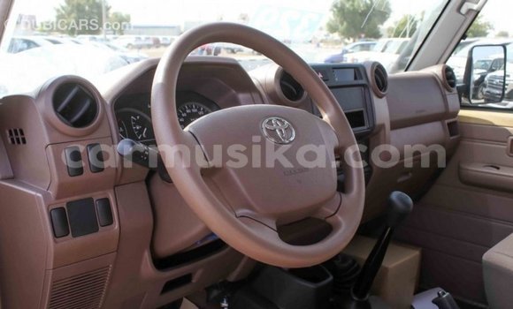 Buy Import Toyota Land Cruiser Beige Car in Import - Dubai in Harare Buy Import Toyota Land Cruiser Beige Car in Import - Dubai in Harare