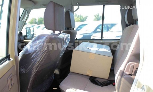 Buy Import Toyota Land Cruiser Beige Car in Import - Dubai in Harare Buy Import Toyota Land Cruiser Beige Car in Import - Dubai in Harare