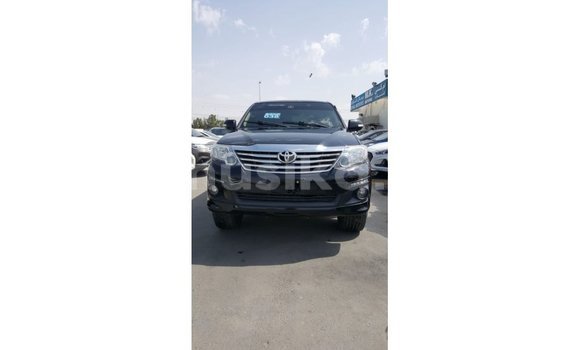 Tenga Imported Toyota Fortuner Nhema Mota in Import - Dubai in Harare Tenga Imported Toyota Fortuner Nhema Mota in Import - Dubai in Harare