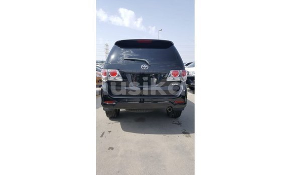 Tenga Imported Toyota Fortuner Nhema Mota in Import - Dubai in Harare Tenga Imported Toyota Fortuner Nhema Mota in Import - Dubai in Harare