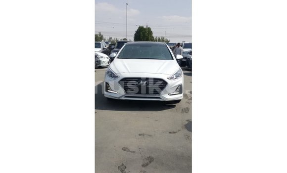 Tenga Imported Hyundai Sonata Chena Mota in Import - Dubai in Harare Tenga Imported Hyundai Sonata Chena Mota in Import - Dubai in Harare