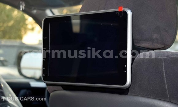 Acheter Import Voiture Toyota Land Cruiser Blanc à Import - Dubai, Harare Acheter Import Voiture Toyota Land Cruiser Blanc à Import - Dubai, Harare