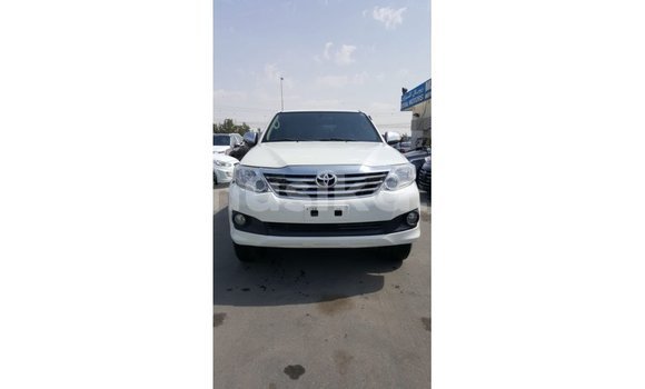 Tenga Imported Toyota Fortuner Chena Mota in Import - Dubai in Harare Tenga Imported Toyota Fortuner Chena Mota in Import - Dubai in Harare