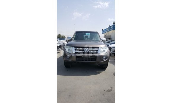 Acheter Import Voiture Mitsubishi Pajero Marron à Import - Dubai, Harare Acheter Import Voiture Mitsubishi Pajero Marron à Import - Dubai, Harare