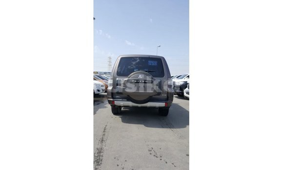 Acheter Import Voiture Mitsubishi Pajero Marron à Import - Dubai, Harare Acheter Import Voiture Mitsubishi Pajero Marron à Import - Dubai, Harare