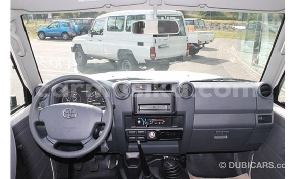 Buy Import Toyota Land Cruiser White Car in Import - Dubai in Harare Buy Import Toyota Land Cruiser White Car in Import - Dubai in Harare