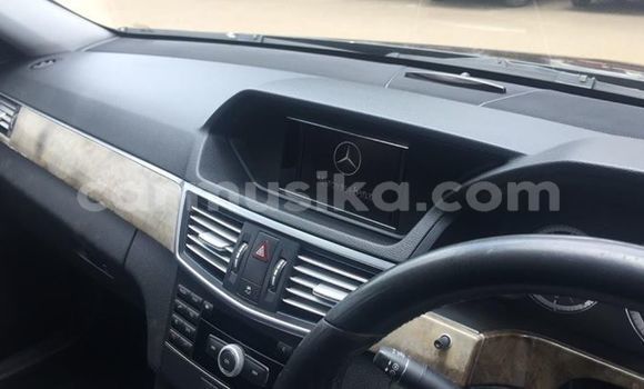 Buy Used Mercedes‒Benz E-klasse Black Car in Harare in Harare Buy Used Mercedes‒Benz E-klasse Black Car in Harare in Harare