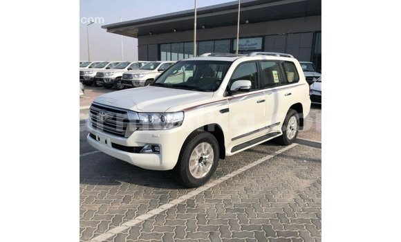Buy Import Toyota Land Cruiser White Car in Import - Dubai in Harare Buy Import Toyota Land Cruiser White Car in Import - Dubai in Harare