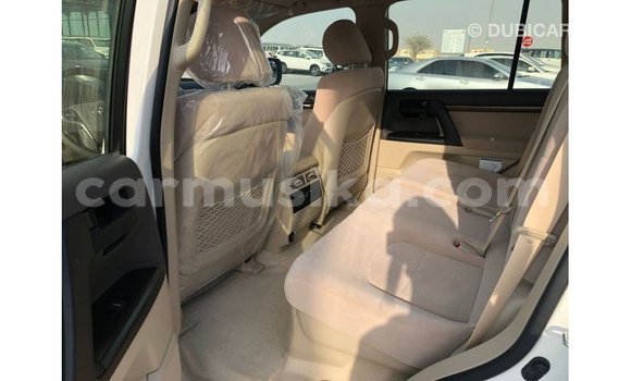Buy Import Toyota Land Cruiser White Car in Import - Dubai in Harare Buy Import Toyota Land Cruiser White Car in Import - Dubai in Harare