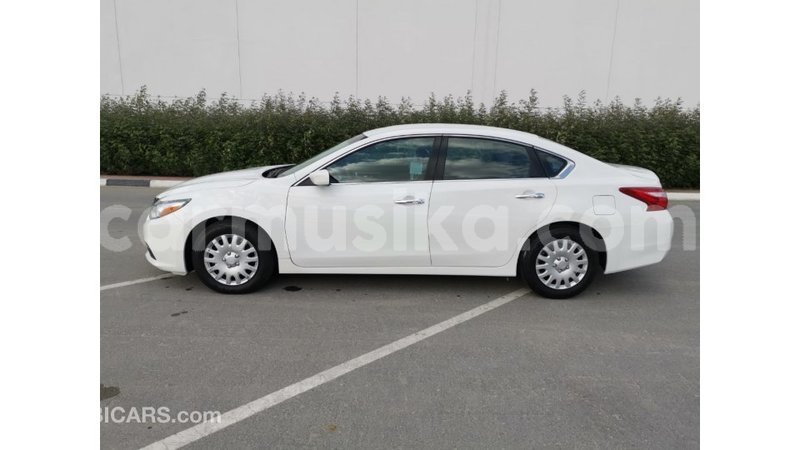 Big with watermark nissan altima harare import dubai 13101