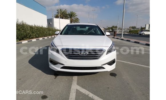 Acheter Import Voiture Hyundai Sonata Blanc à Import - Dubai, Harare Acheter Import Voiture Hyundai Sonata Blanc à Import - Dubai, Harare