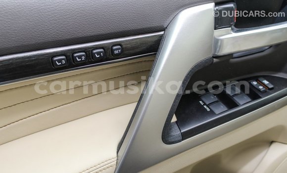 Tenga Imported Toyota Land Cruiser Nhema Mota in Import - Dubai in Harare Tenga Imported Toyota Land Cruiser Nhema Mota in Import - Dubai in Harare