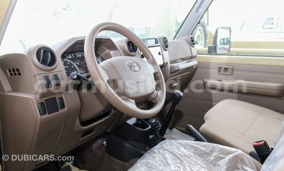 Buy Import Toyota Land Cruiser Beige Car in Import - Dubai in Harare Buy Import Toyota Land Cruiser Beige Car in Import - Dubai in Harare