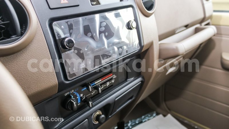 Big with watermark toyota land cruiser harare import dubai 13107