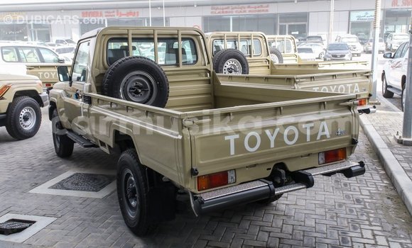 Buy Import Toyota Land Cruiser Beige Car in Import - Dubai in Harare Buy Import Toyota Land Cruiser Beige Car in Import - Dubai in Harare