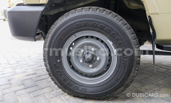 Buy Import Toyota Land Cruiser Beige Car in Import - Dubai in Harare Buy Import Toyota Land Cruiser Beige Car in Import - Dubai in Harare