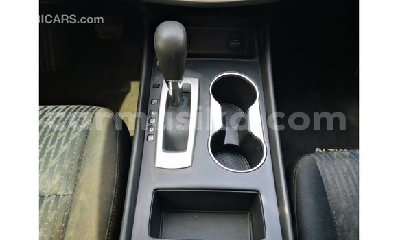 Acheter Import Voiture Nissan Altima Noir à Import - Dubai, Harare Acheter Import Voiture Nissan Altima Noir à Import - Dubai, Harare